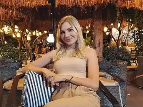 Arianna Vladimirovna — General Manager