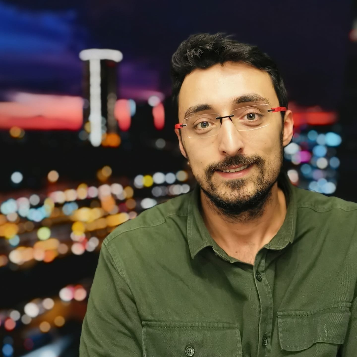 Ogun Demir Graphic designer of sky education